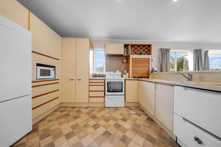 60 Priestley Drive Bucklands Beach_5