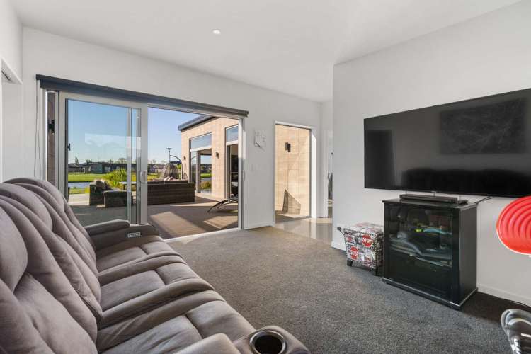 65 The Esplanade Pegasus_7