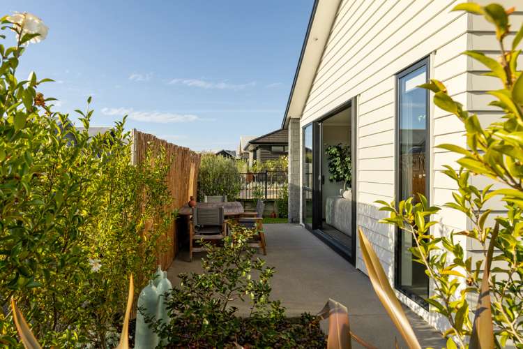 2 Sable Lane Pyes Pa_4