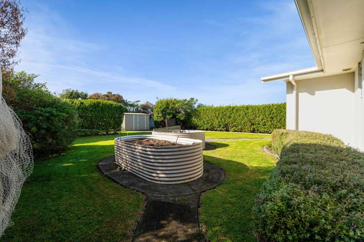 16 Egmont Street Patea_21