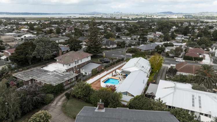 34 Te Atatu Road Te Atatu South_2