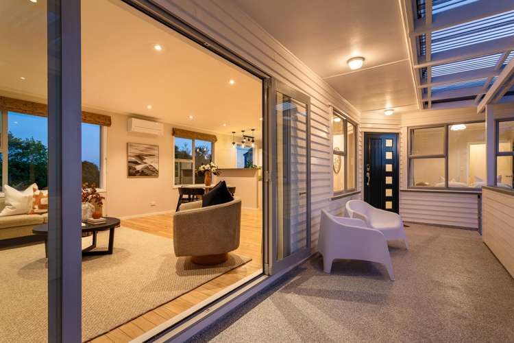 72 Golf Road New Lynn_23