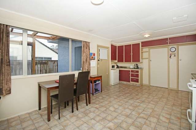 28 Rainforth Street Roslyn_3