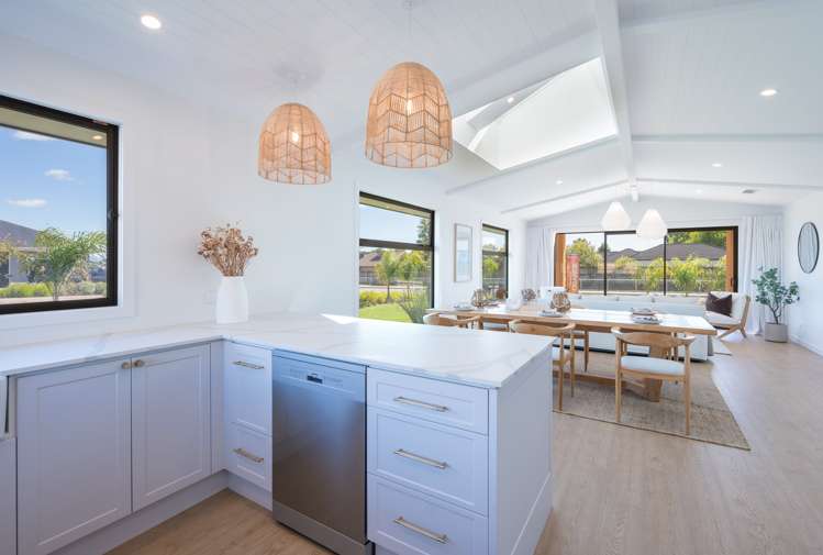 1 Hallmark Drive Hope_10