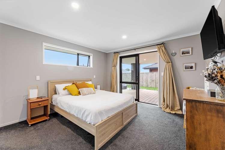 12 Caproni Road Burleigh_19