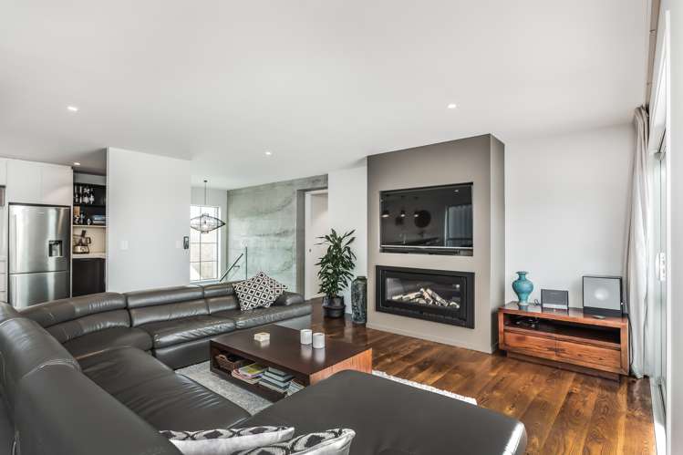 35 Ripon Crescent Meadowbank_3