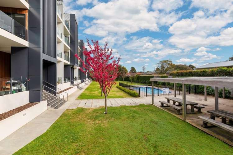 210/8 Thompson Park Road Mount Wellington_19