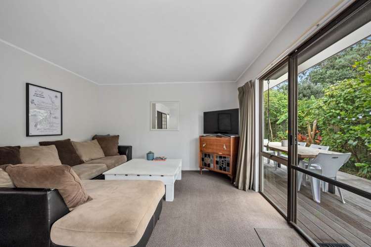 2/5 Hanlon Crescent Narrow Neck_6