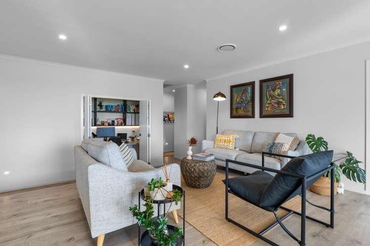 32 OMAHURU ROAD  "Kahawai Point" Glenbrook_12