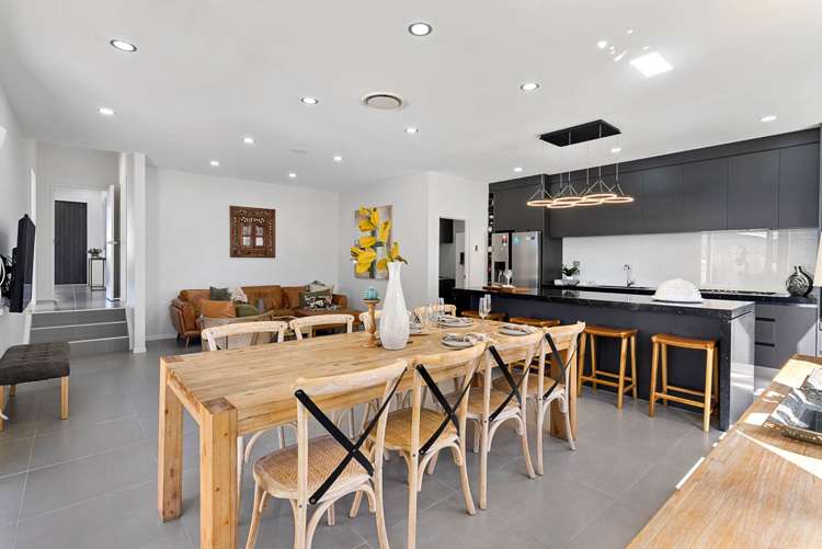 8 Makura Road Long Bay_11