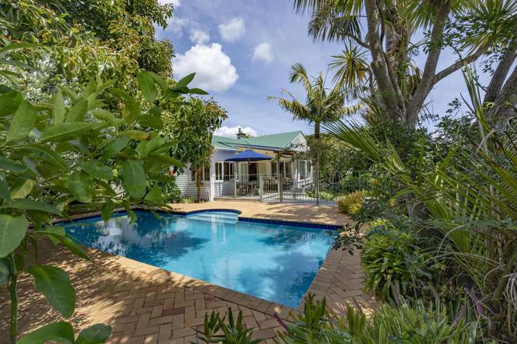 38 Queensway Three Kings_2