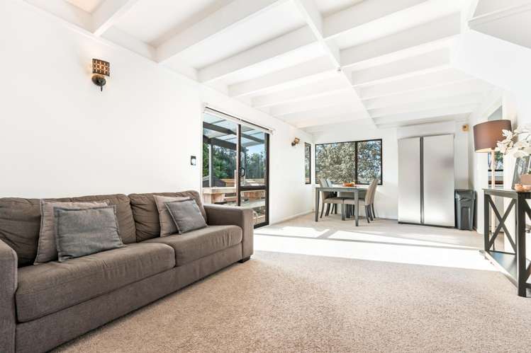 5/2 Blockhouse Bay Road Avondale_1