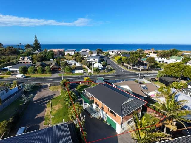 STUNNING COASTAL LIVING AWAITS