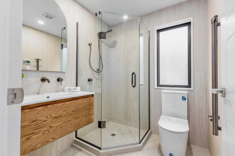 589A East Coast Road Browns Bay_13