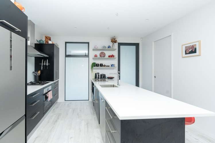 2/100 East Street Enderley_2