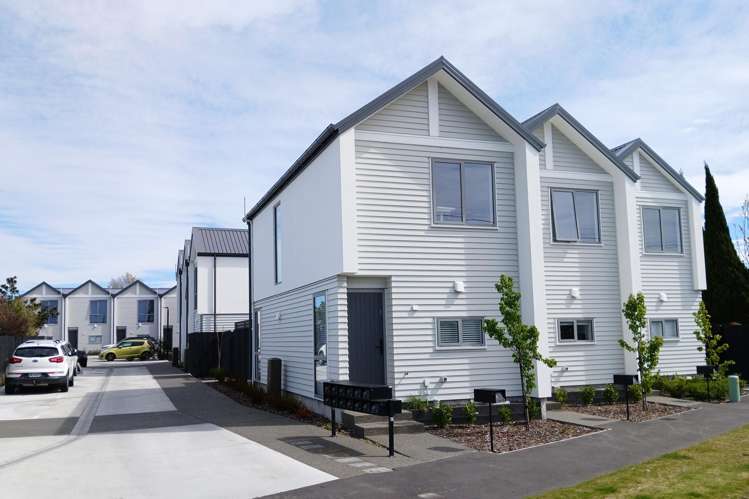 10/29 Bampton Street Burwood_14