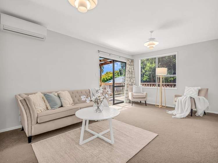 7 Panzic Place Glen Eden_24