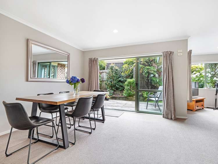 51 Basley road Owhata_13