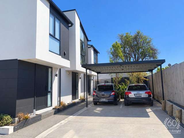 Super Value, Carport & Semi Detached!