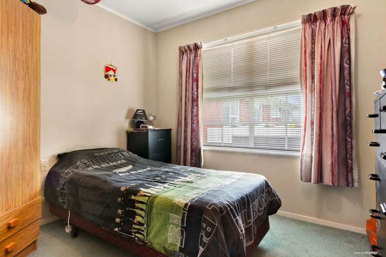 19 Nui Mana Place Te Atatu South_6