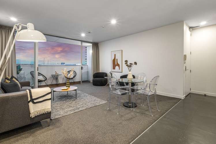 4b/2 Fisher-Point Drive Auckland Central_13