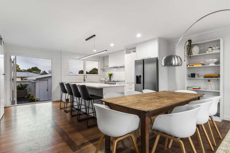 11 Montmere Avenue Te Atatu Peninsula_9