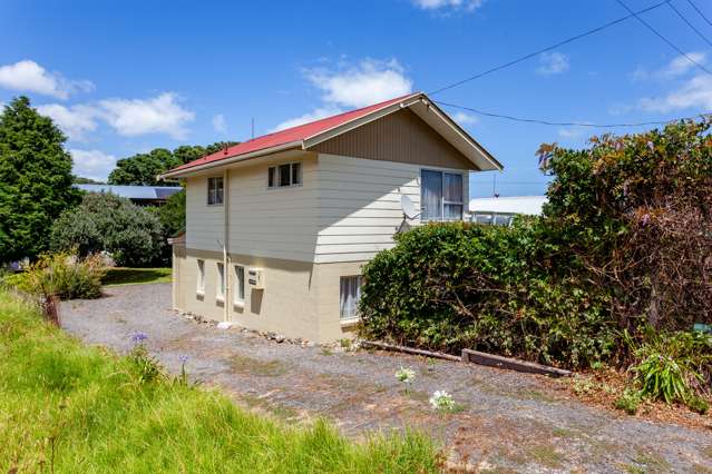 6 Trotters Avenue Waiomu_1