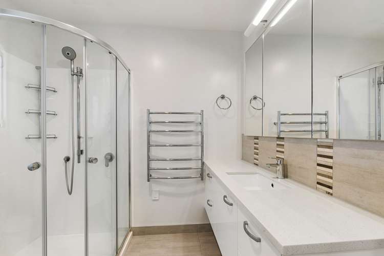 2/4 Bracken Avenue Takapuna_6