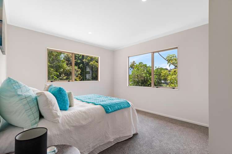 22 Poturi Streams Avenue Titirangi_11