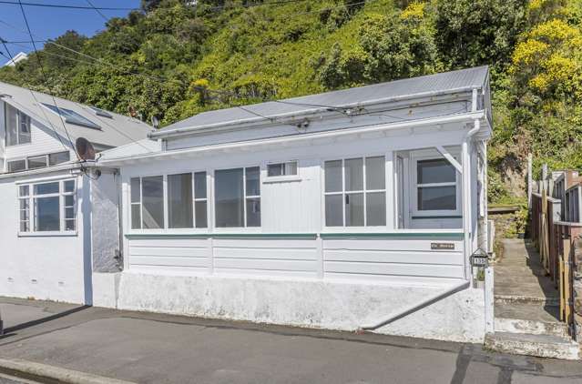 SEATOUN STARTER - POTENTIAL + VIEWS | BEO $650,000