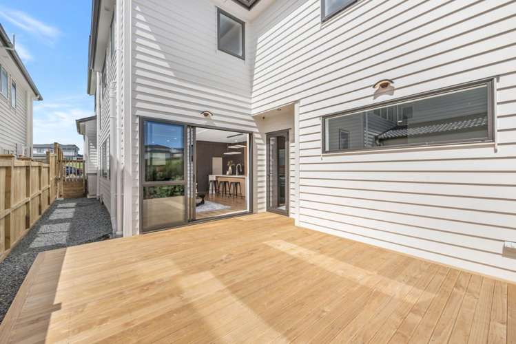 24 Ballyalton Crescent Flat Bush_22