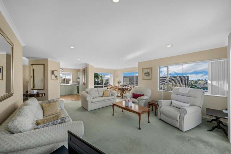 7 Amesbury Rise Henderson_3