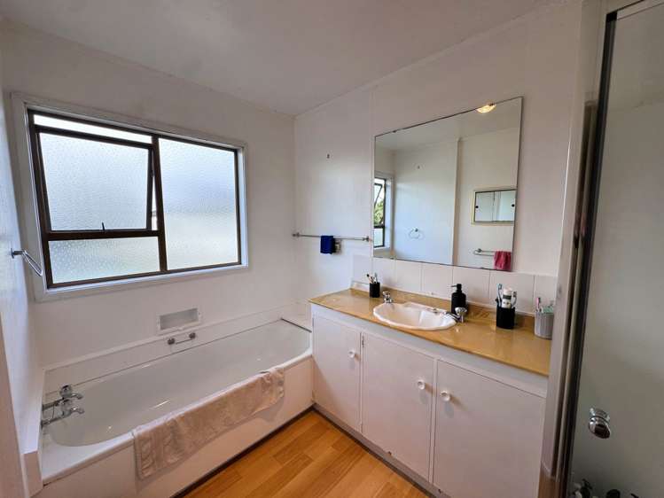2/4A Tawera Road Greenlane_5