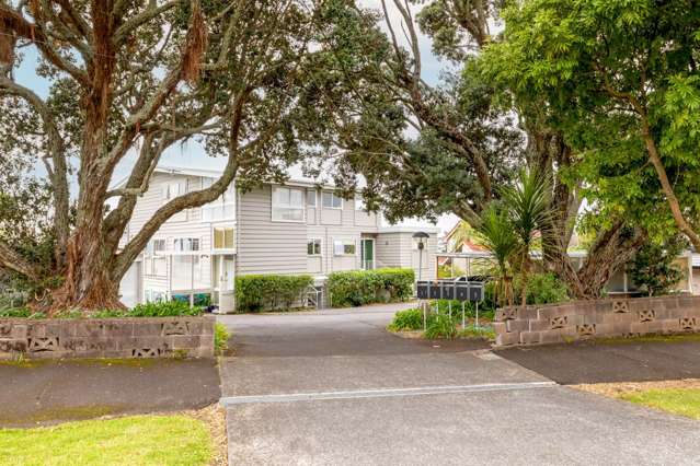 Spacious 2-bedroom apartment in St Heliers, Wa...