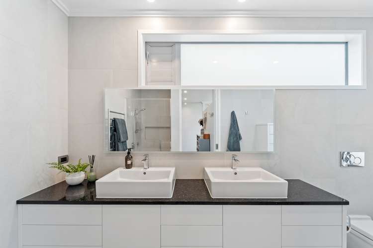 33a Churchill Road Murrays Bay_24