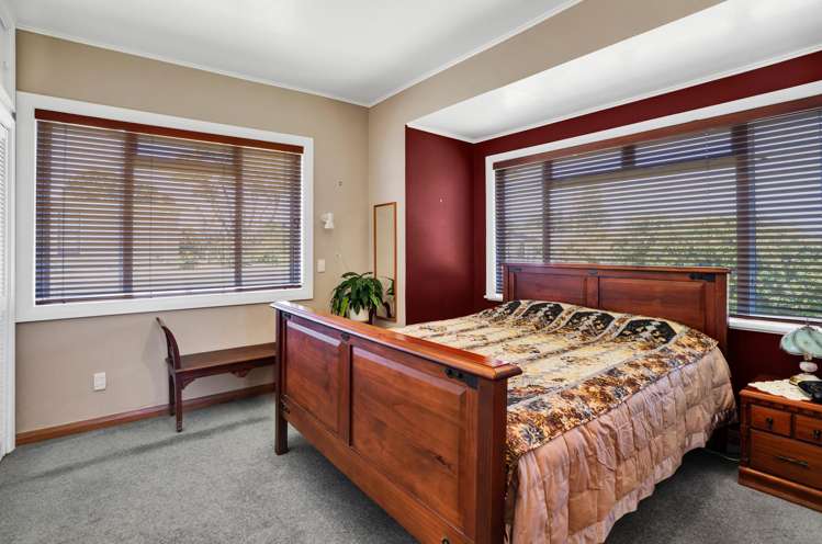 53 Domett Street Opunake_18