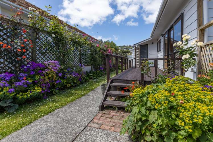 2/184 The Parade Island Bay_13