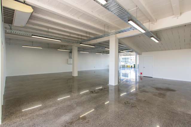 Shop 1/28 Barrys Point Road Takapuna_3