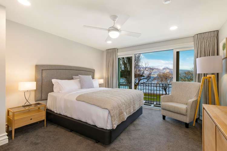 8/70 Lake Esplanade Queenstown_9