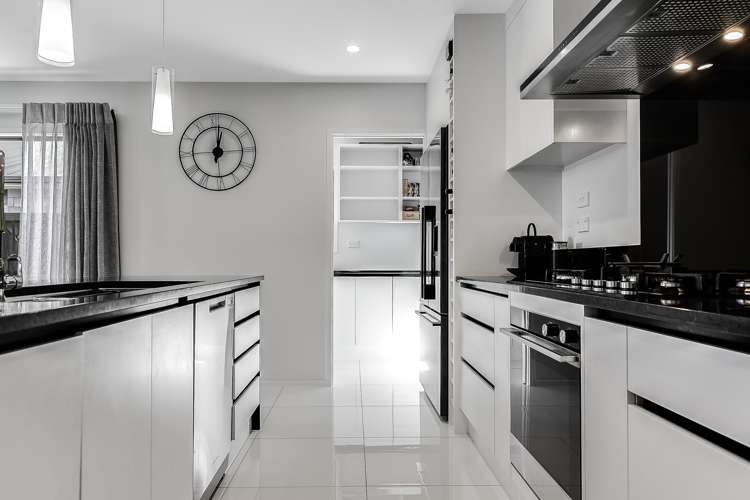 38 Probert Crescent Chartwell_11