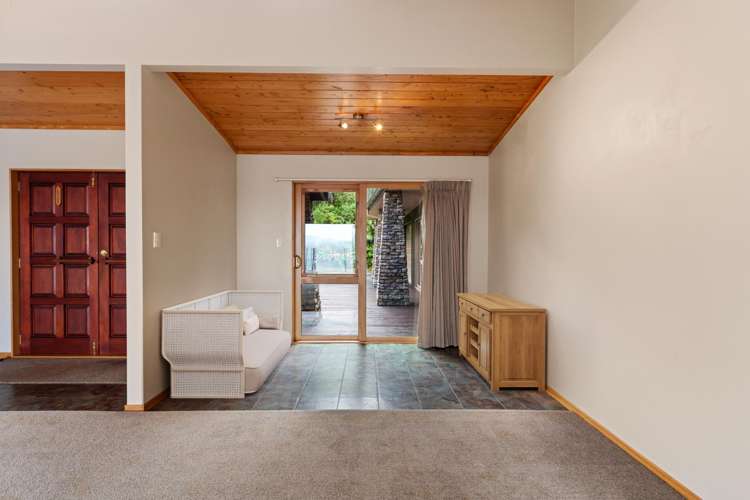 47 Whakamoenga Point Acacia Bay_5