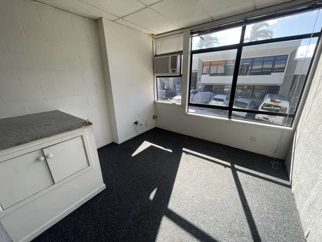 6/21 Poland Road Wairau Valley_4