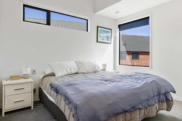 2/5 The Moorings Two Mile Bay_17