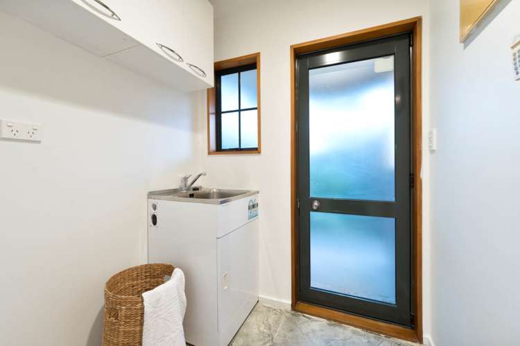 8a Longburn Road Henderson_24