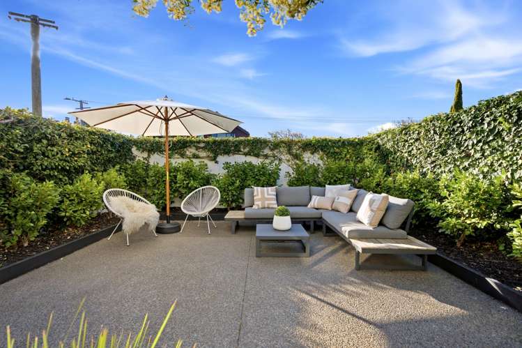 74 Office Road Merivale_17
