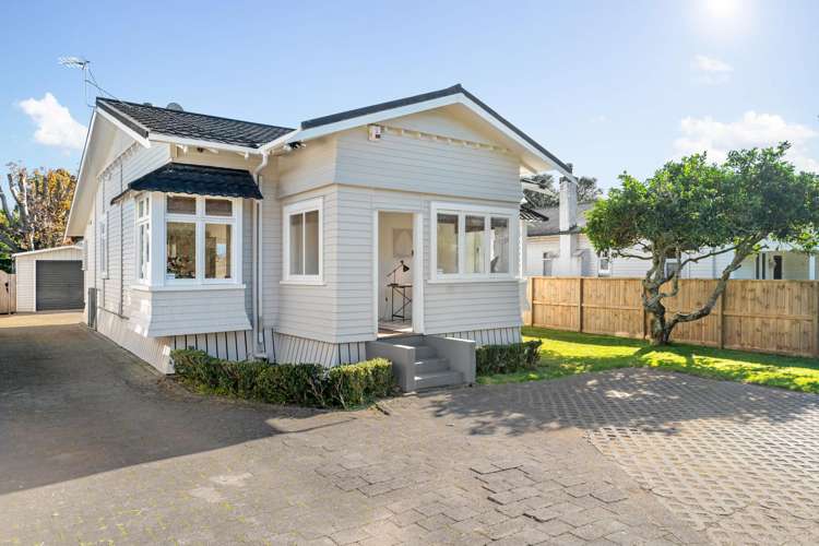 42 Woodward Road Mount Albert_28