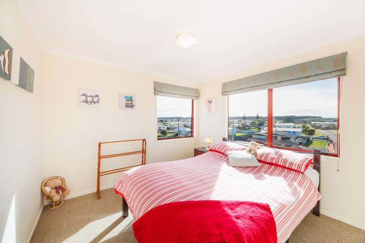 12 Robbie Street Foxton Beach_14