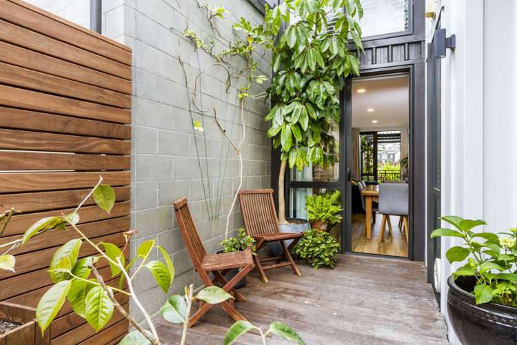 77 Bonair Crescent Silverdale_8