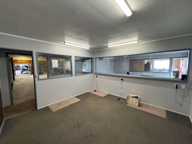 410-412 Tremaine Avenue Takaro_12