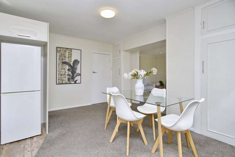 85 Stanbury Avenue Somerfield_11